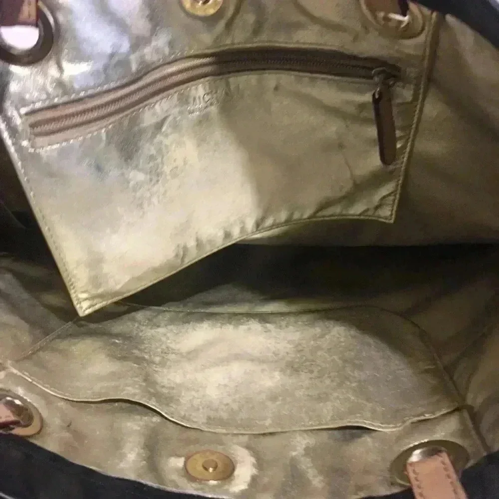 Michael kors Black Patent leather hobo bag